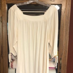 Women’s flowy blouse